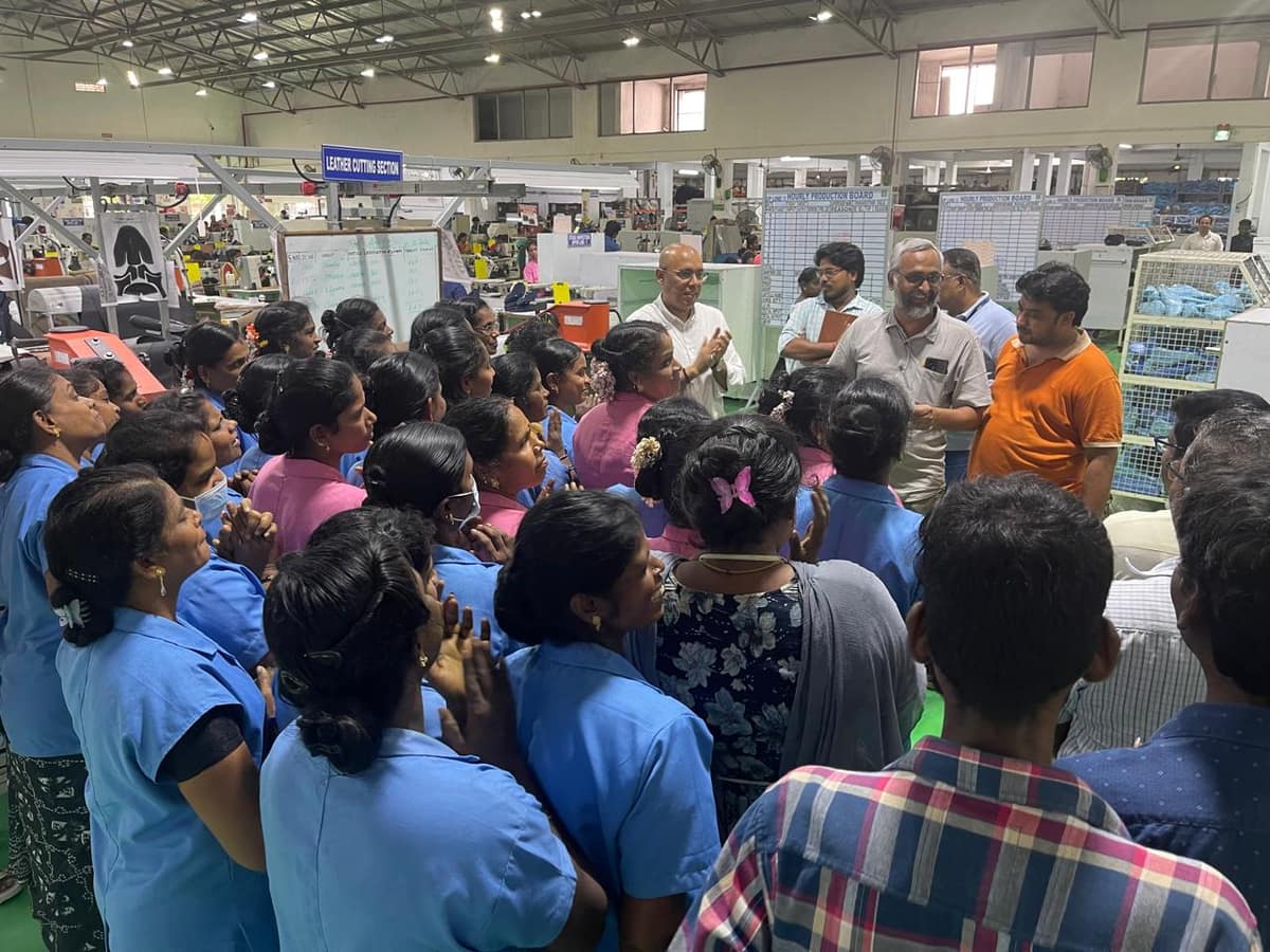Leather Cutting Section &mdash; Shop-Floor Huddle Briefing